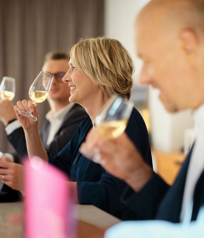 Julie Cavil with members of the Tasting Committee