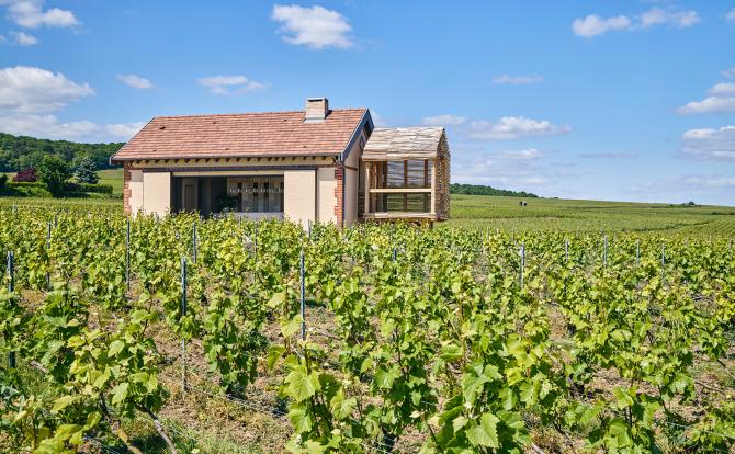 The Lodge in the village of Trépail